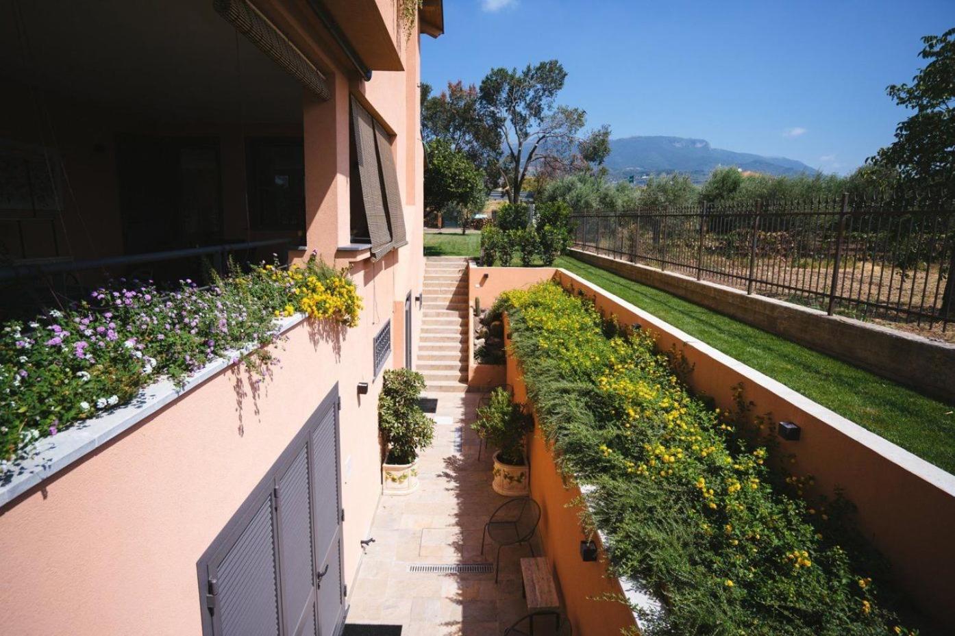 Le Monachelle Luxury Bed & Breakfast เอโบลิ ห้อง รูปภาพ